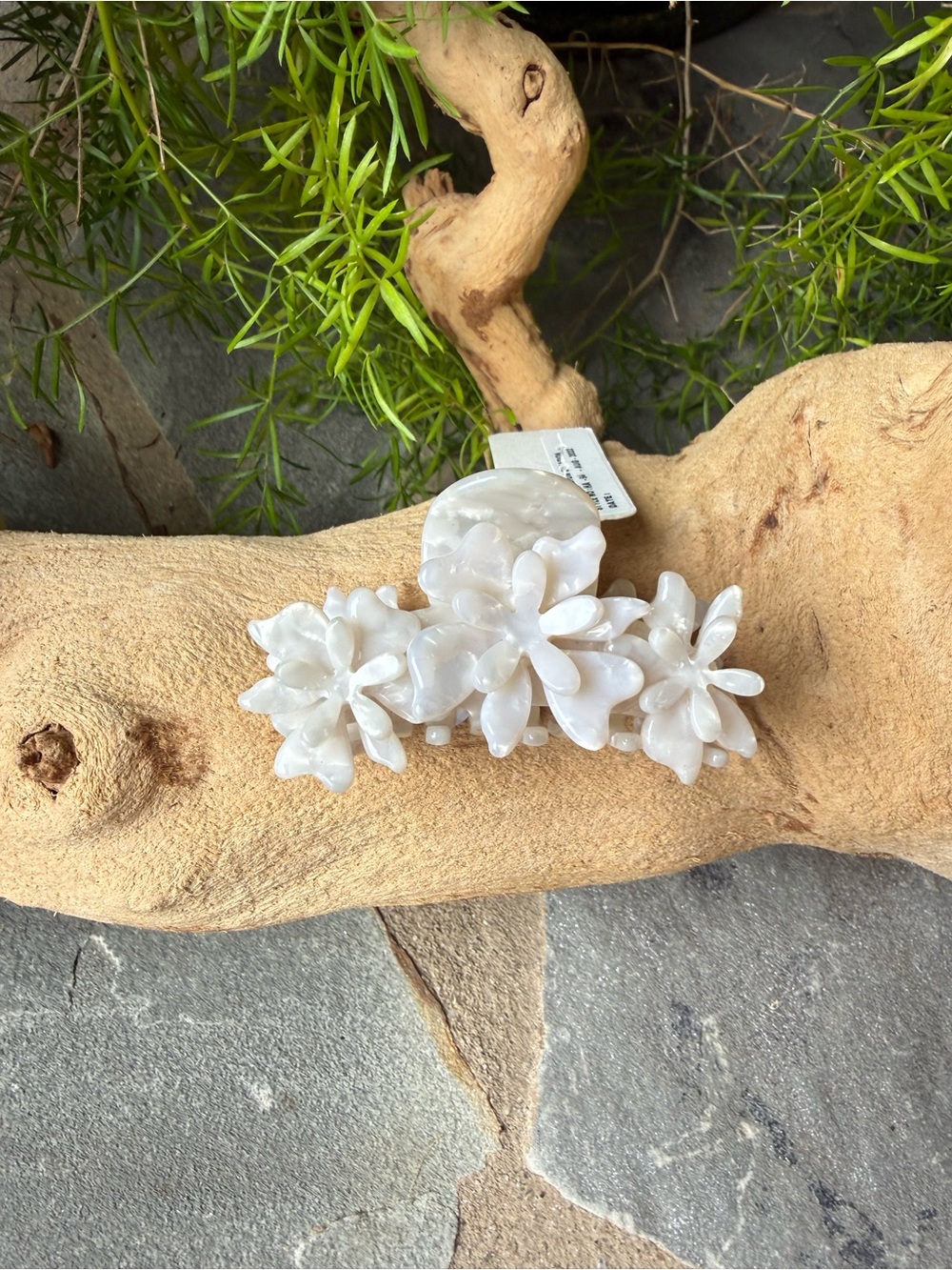New🌟Anthropologie-White Floral  Hair Clip